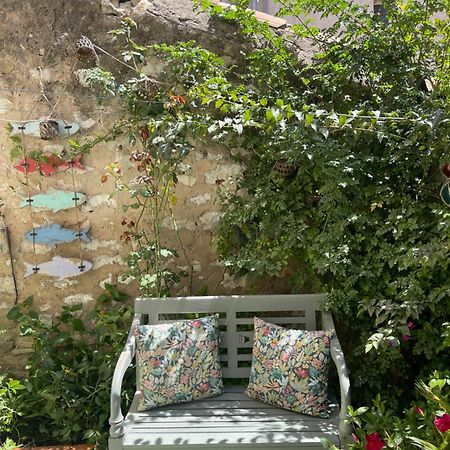 Petit Patio - 2 Chambres - Centre Ville - Climatisation Каси Екстериор снимка